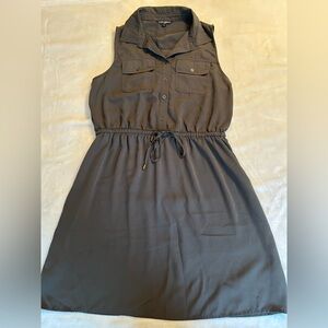 Sleeveless Dark Olive Green Button-Up Dress